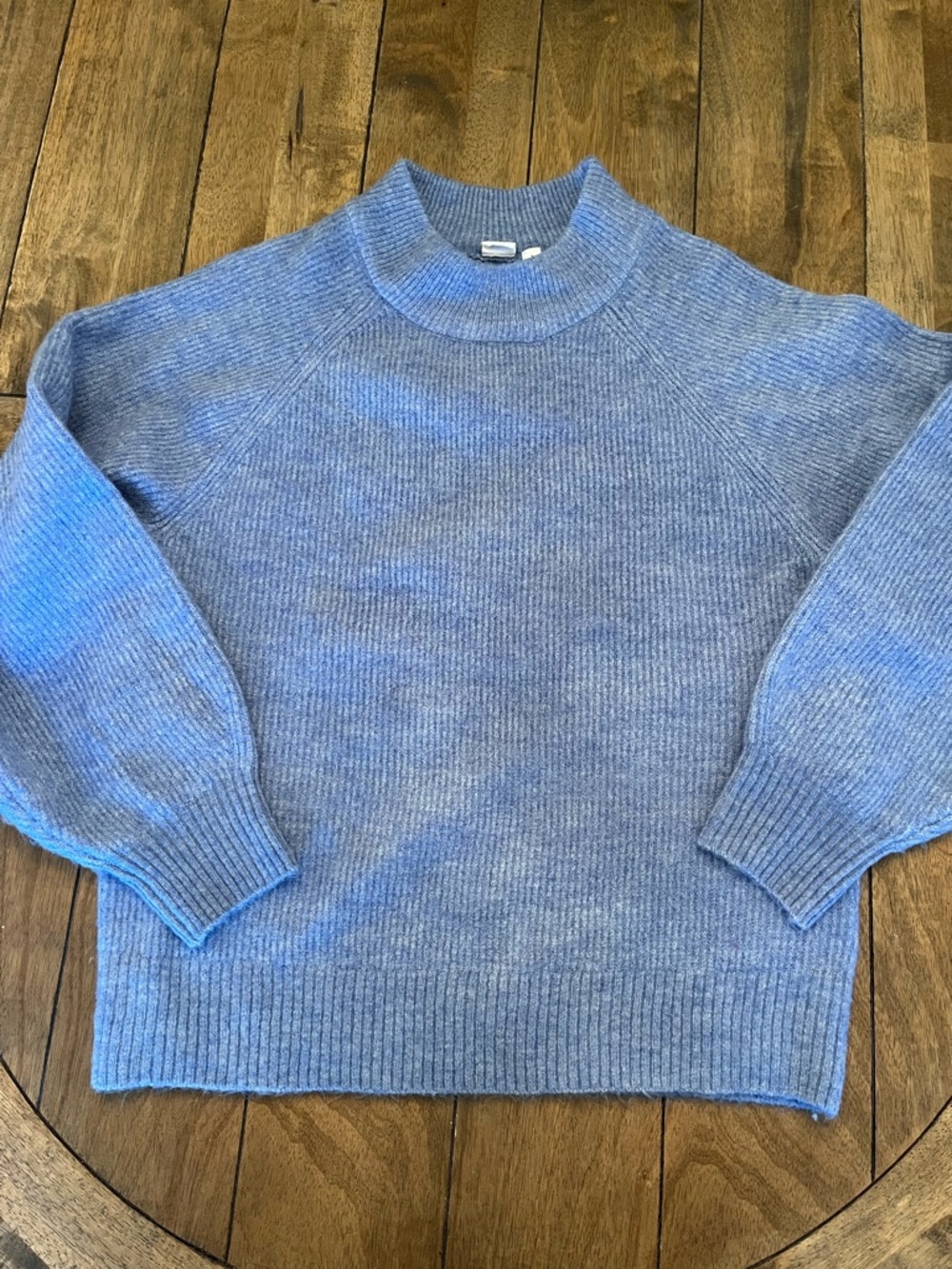 GAP Sky Blue Sweater size Small